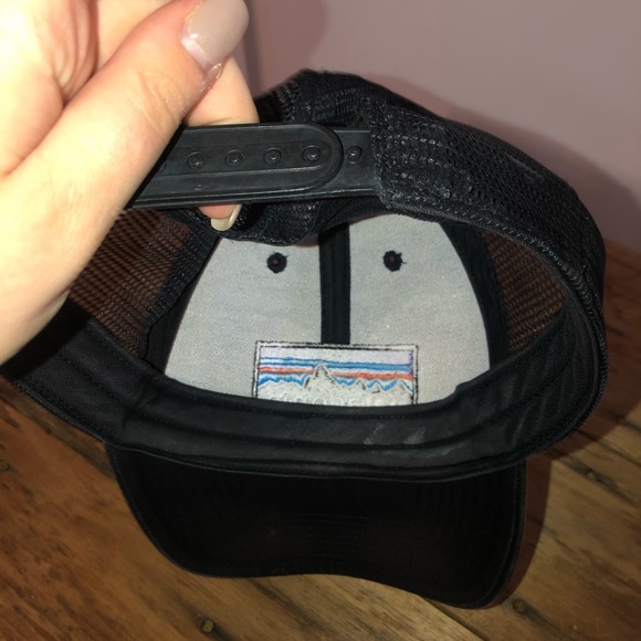 Patagonia | Men's Mesh Back Hat - Picture 4 of 7